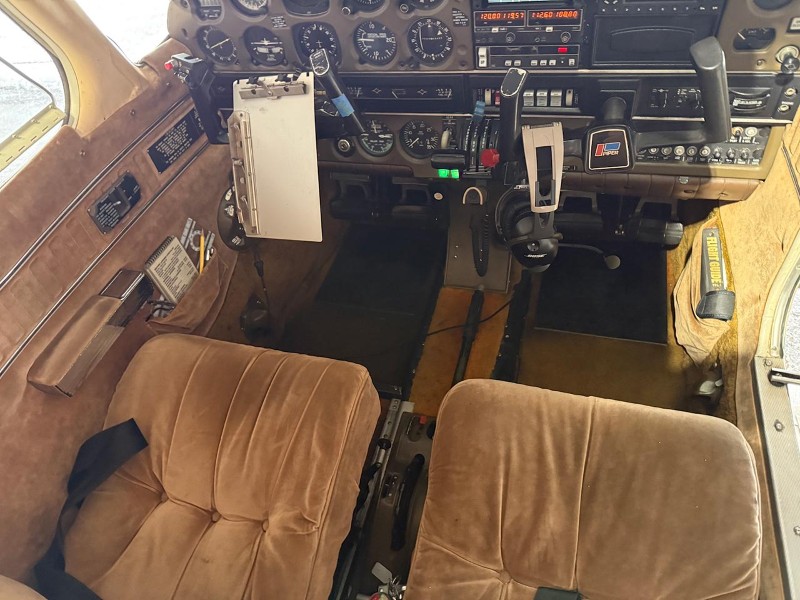 1983 Piper Arrow IV PA-28RT-201T, photo 11