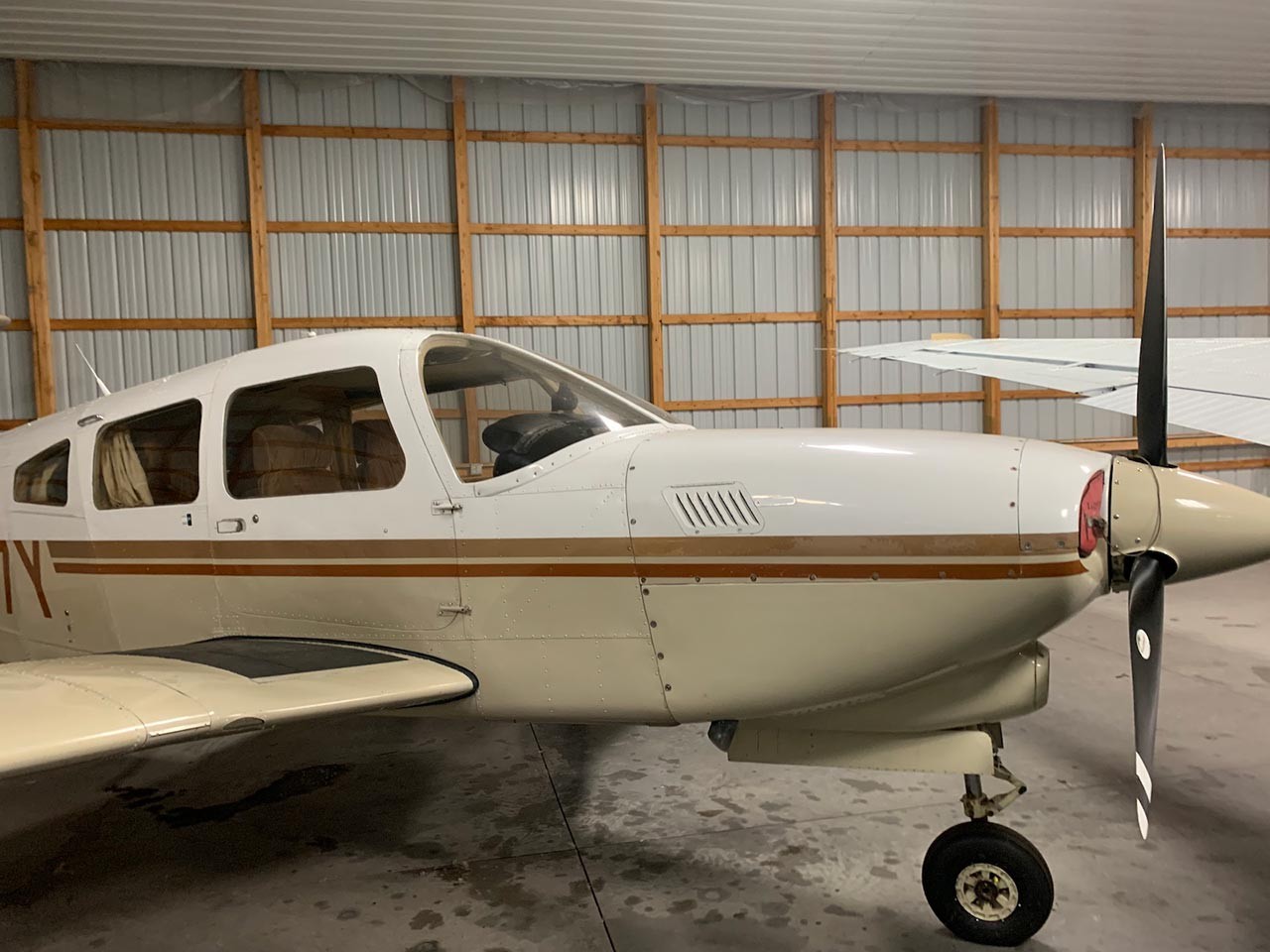 1983 Piper Arrow IV — photo 3