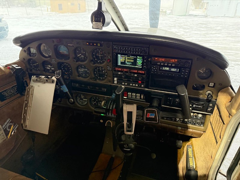 1983 Piper Arrow IV PA-28RT-201T, photo 8
