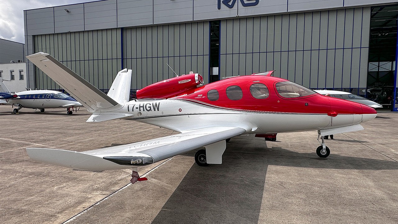 2019 Cirrus Vision SF50 — photo 2