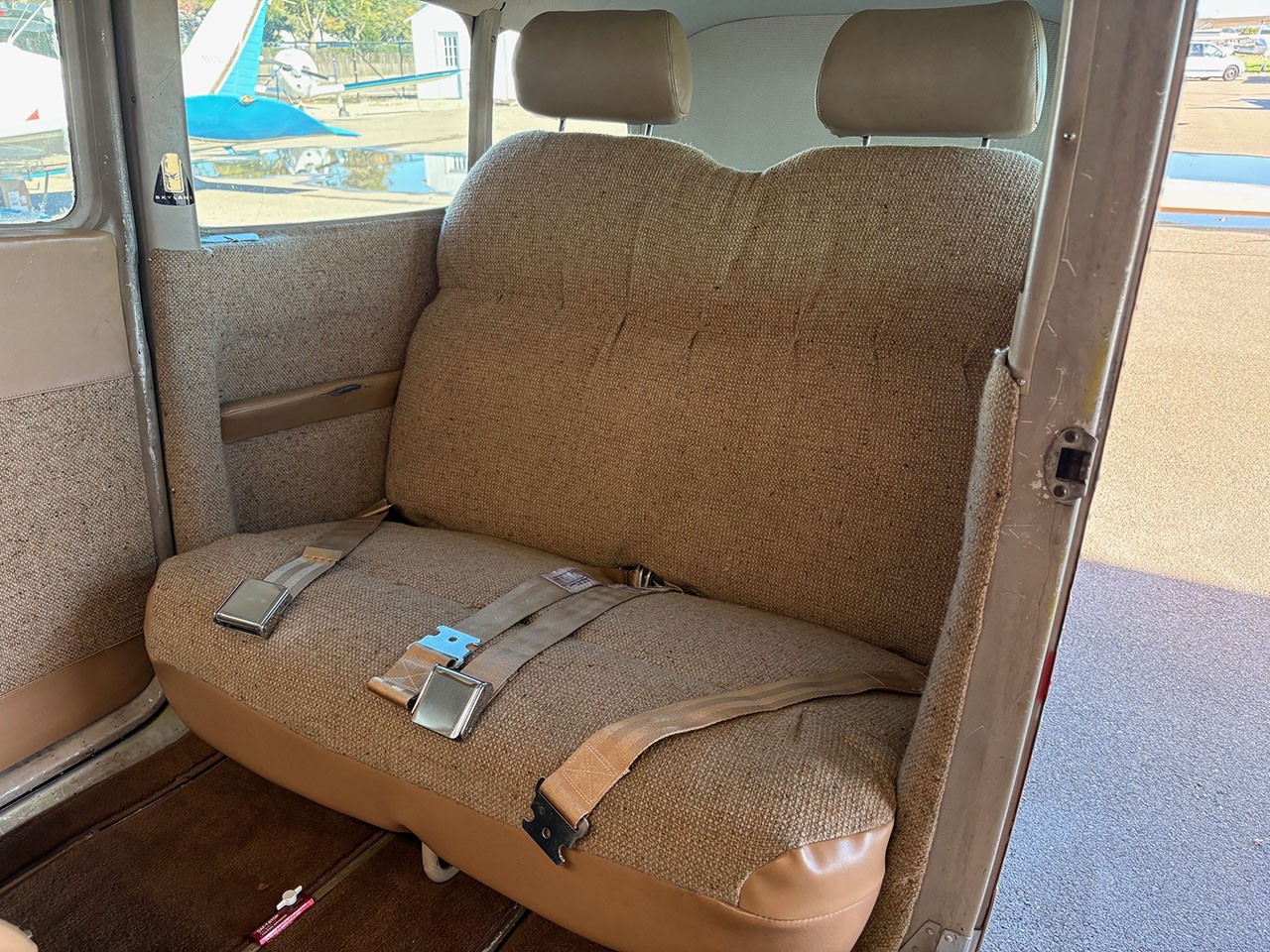 1961 Cessna 182D — photo 5