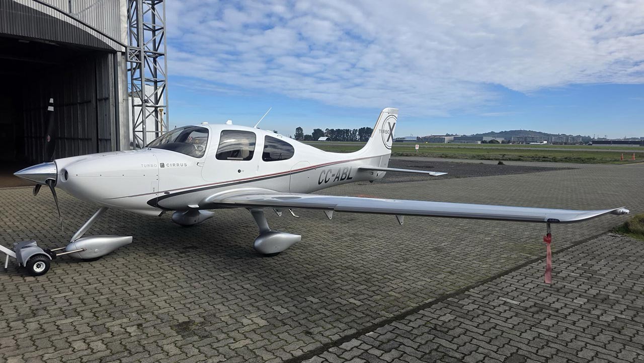 2010 Cirrus SR22-G3 — photo 2