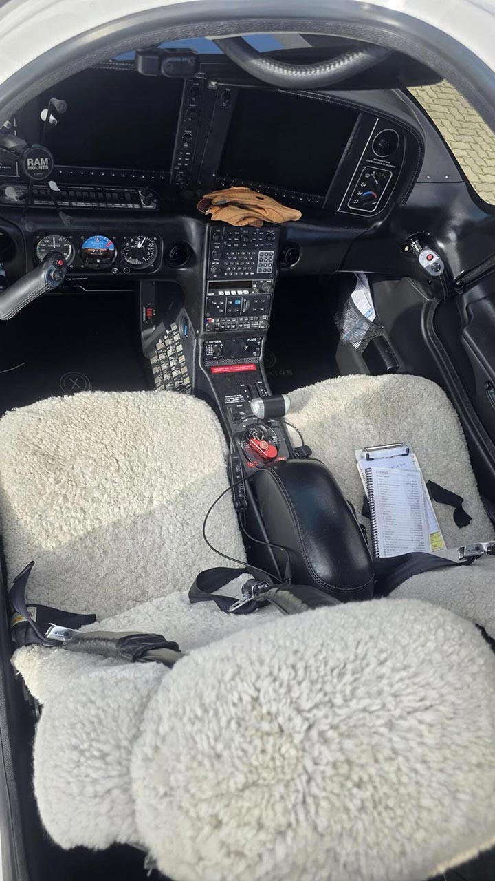 2010 Cirrus SR22-G3 — photo 5