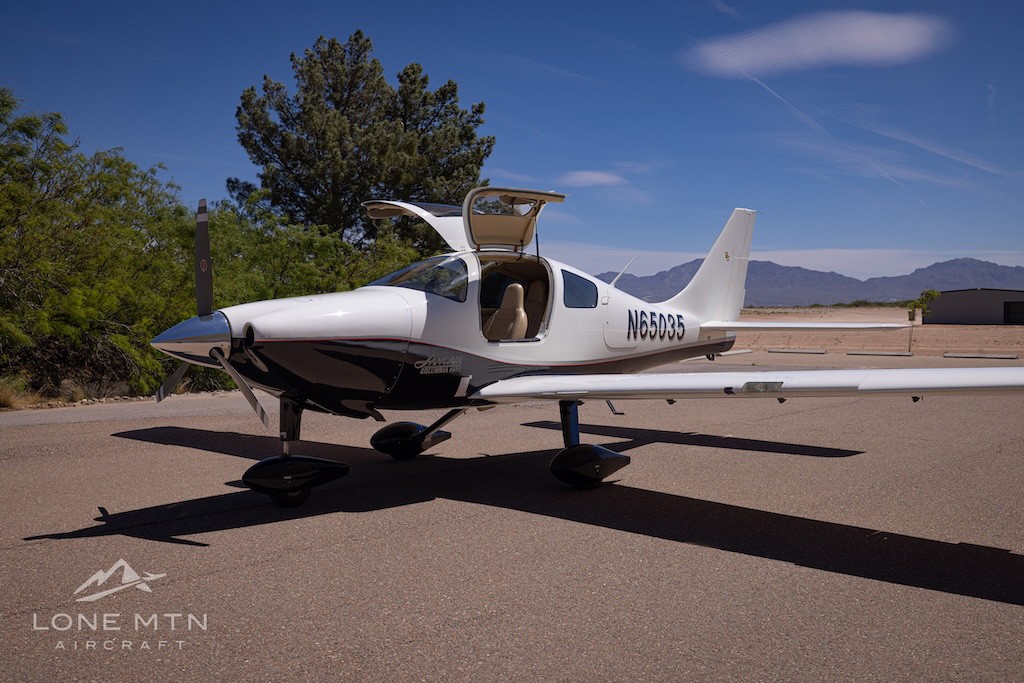 2004 Cessna / Columbia / Lancair 350