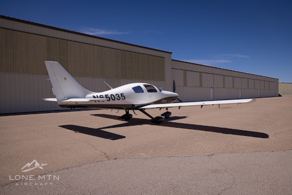 2004 Cessna / Columbia / Lancair 350 — photo 3