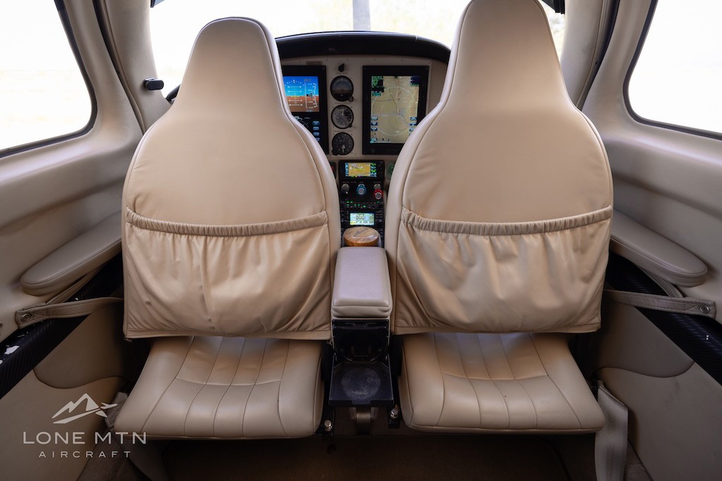 2004 Cessna / Columbia / Lancair 350 — photo 5