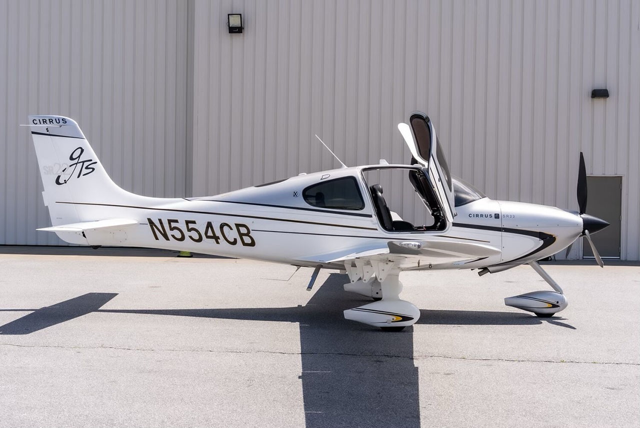 2010 Cirrus SR22-G3 — photo 5