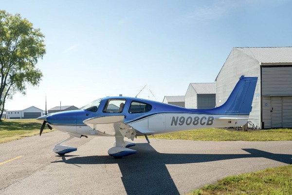 2019 Cirrus SR20 — photo 1