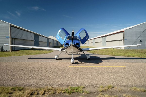 2019 Cirrus SR20 — photo 3