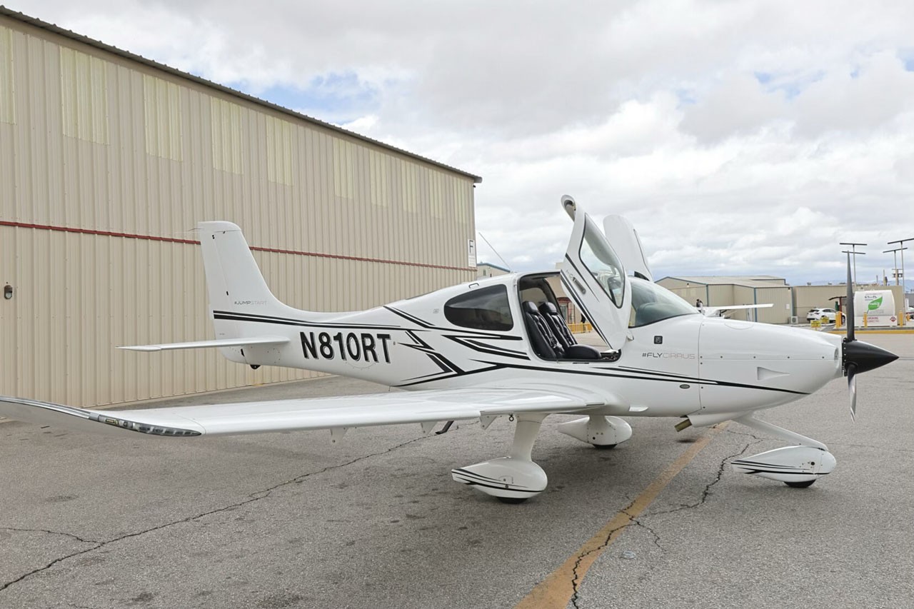 2021 Cirrus SR20 — photo 4
