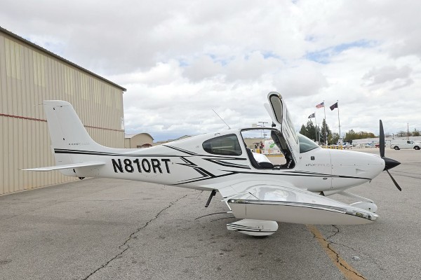 2021 Cirrus SR20 — photo 5