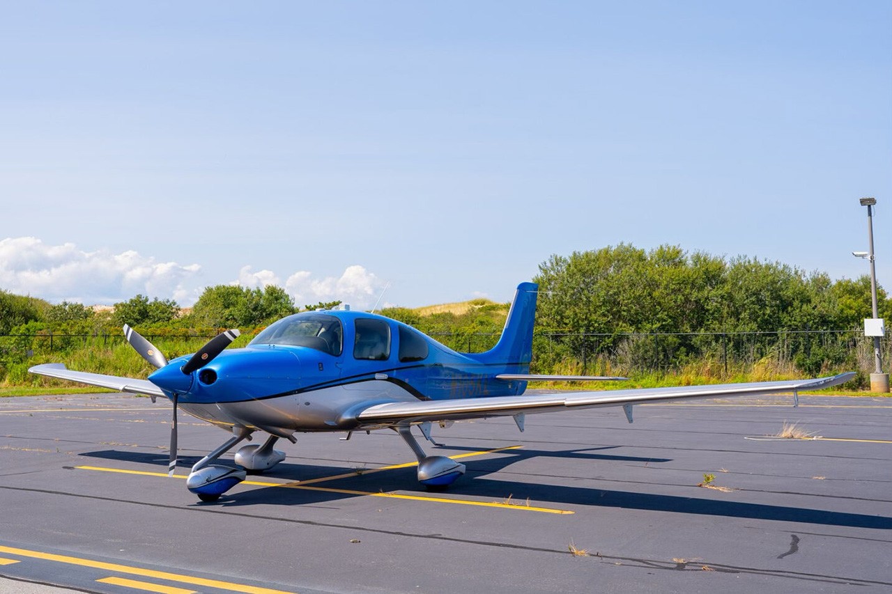 2017 Cirrus SR22-G6 — photo 3