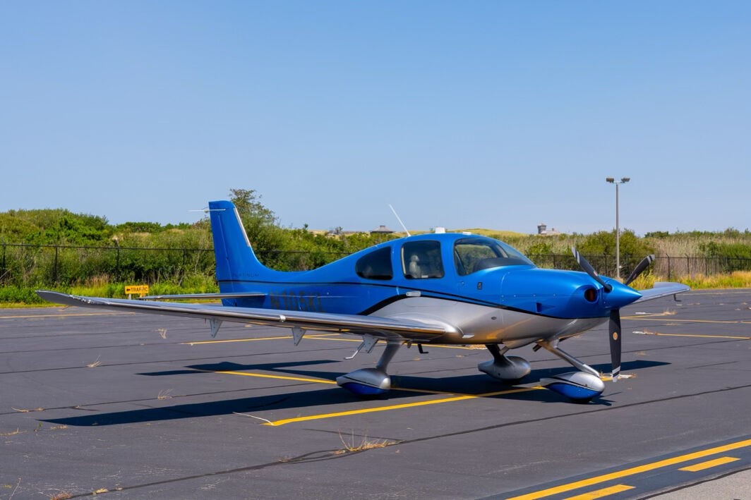 2017 Cirrus SR22-G6 — photo 5