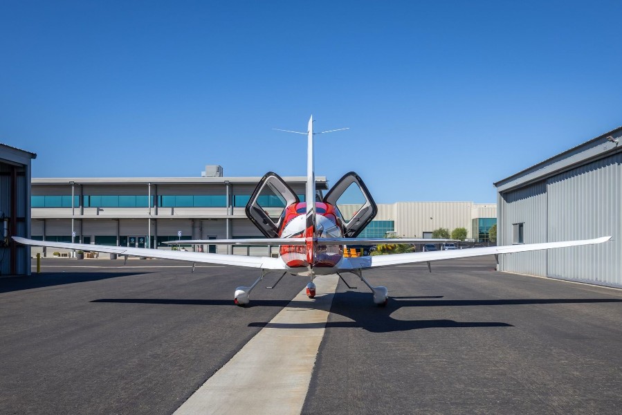 2025 Cirrus SR22T-G7 + GTS (N742CF), photo 8