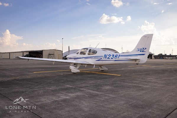 2004 Cirrus SR22 — photo 3