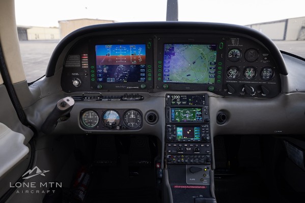 2004 Cirrus SR22 — photo 4