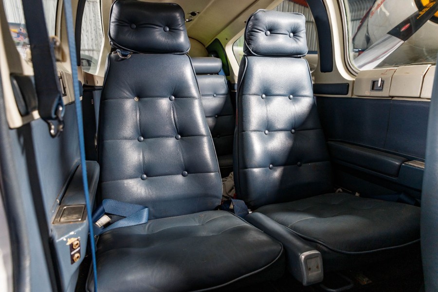 1990 Beechcraft Beech Bonanza F33A, photo 7