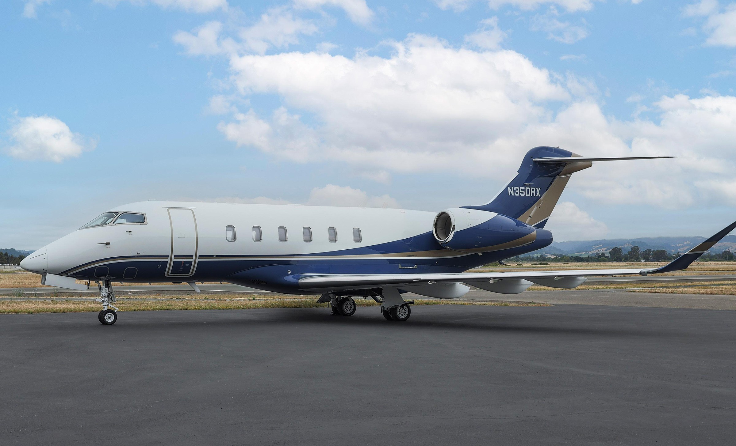 2015 Bombardier Challenger 350 — photo 2