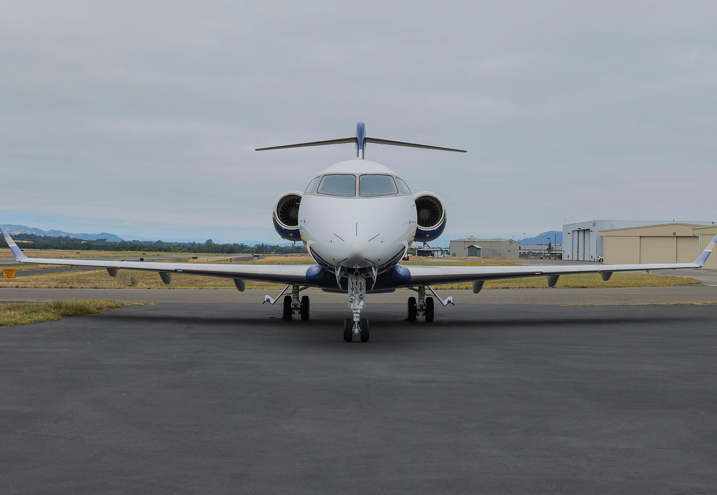 2015 Bombardier Challenger 350 — photo 3