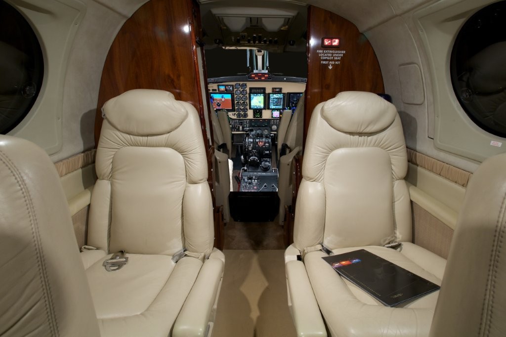 2001 BEECHCRAFT KING AIR B200 3