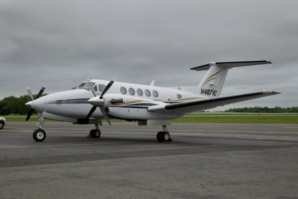 2001 Beech King Air B200 — photo 3
