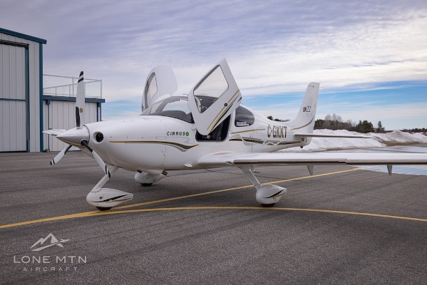 2005 Cirrus SR22-G2 — photo 1