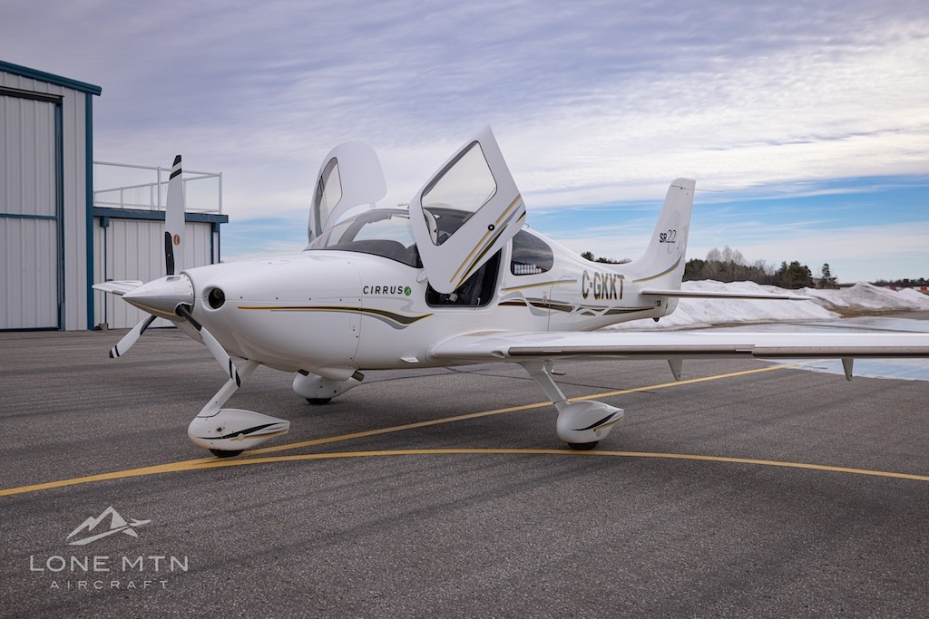 2005 Cirrus SR22-G2 — photo 1