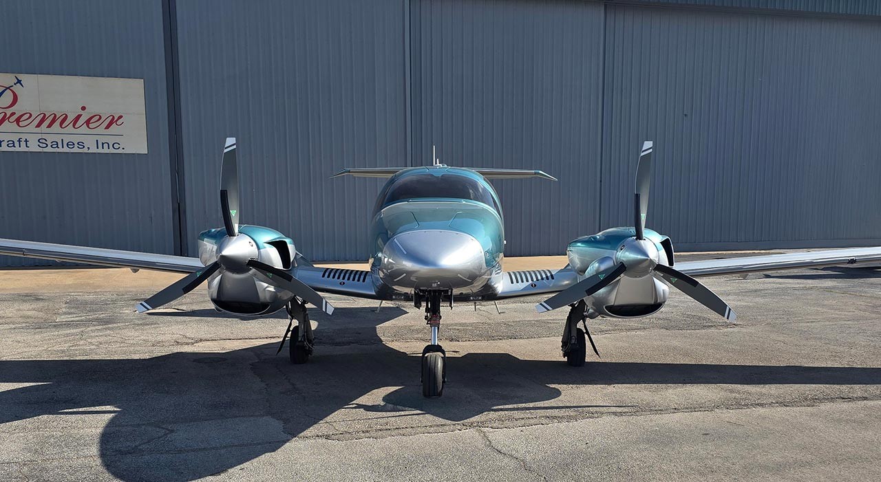 2023 Diamond DA62 — photo 3