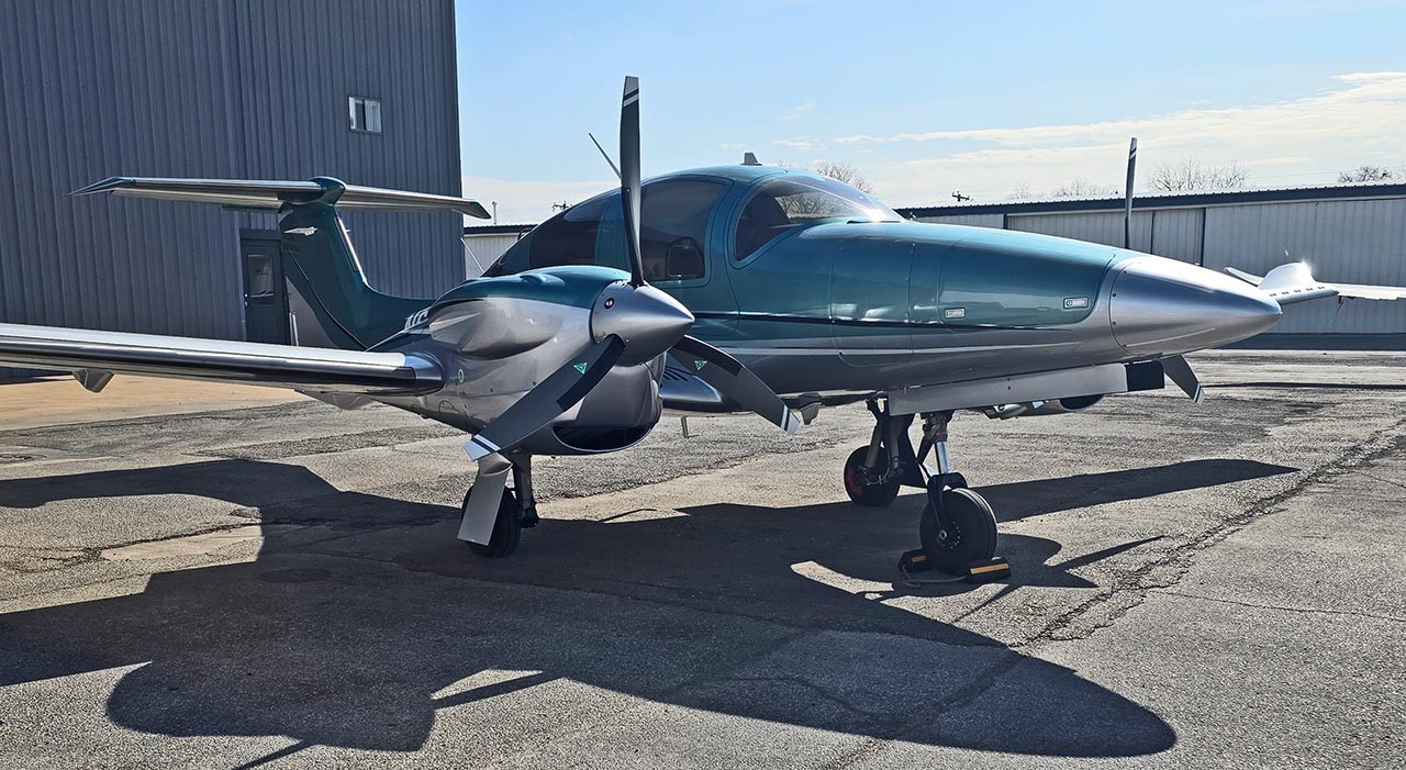 2023 Diamond DA62 — photo 4