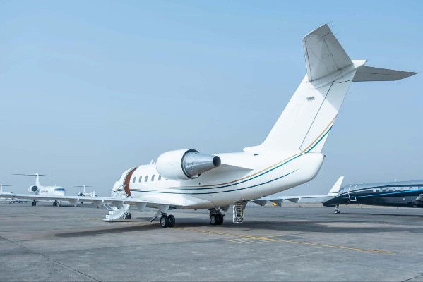 1990 Bombardier Challenger 601-3A — photo 4