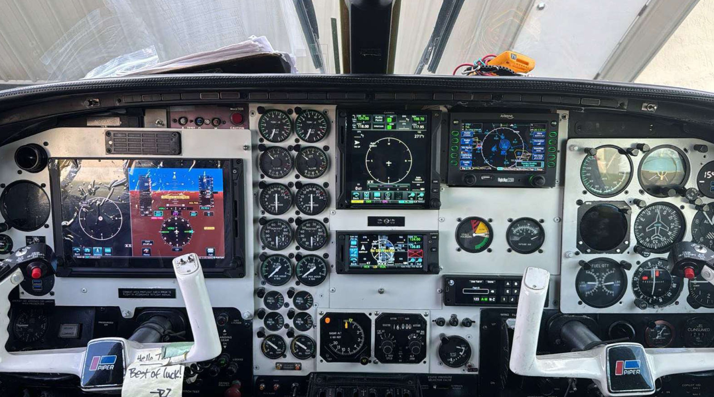1979 Piper Cheyenne II — photo 5