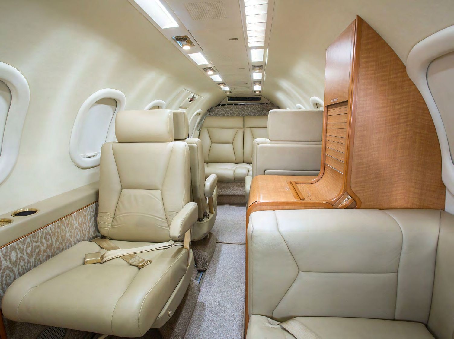 1989 Learjet 35 — photo 3