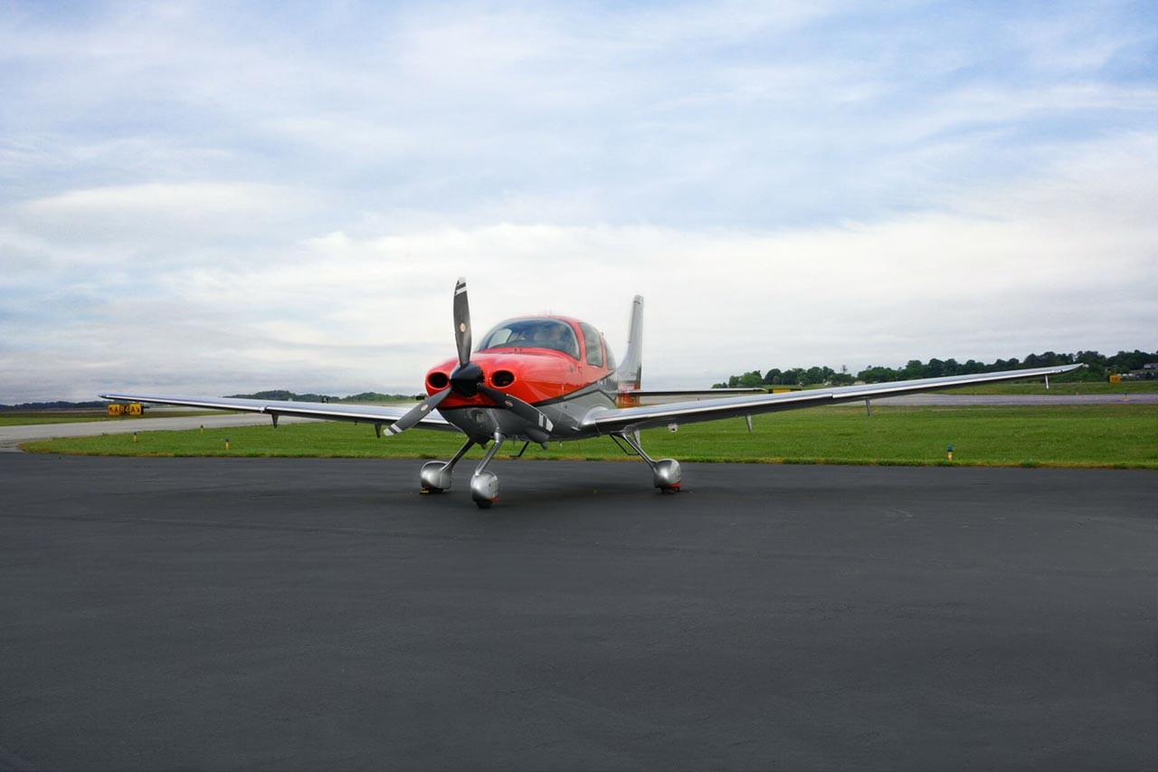 2016 Cirrus SR22-G5 — photo 2