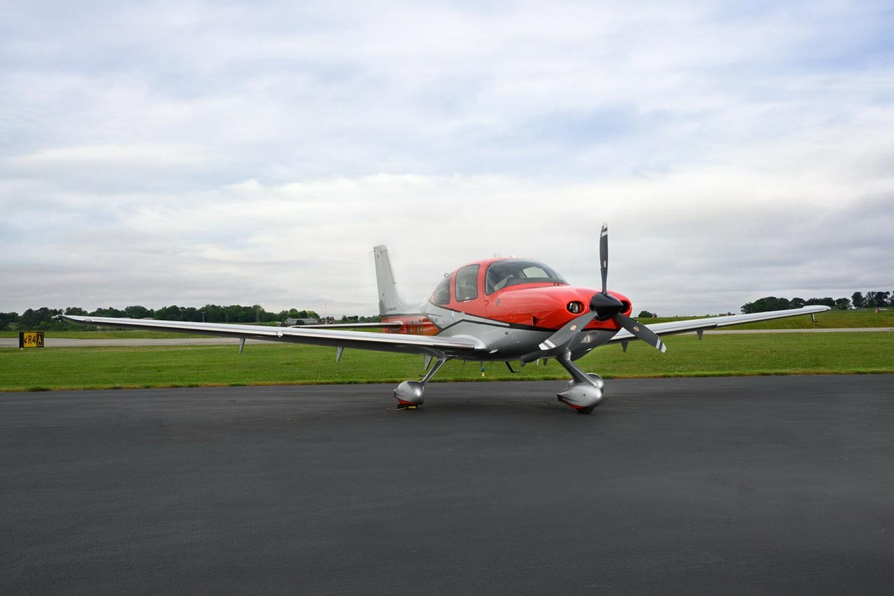 2016 Cirrus SR22-G5 — photo 4