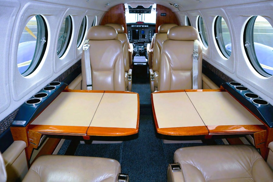 2010 Beechcraft Beech King Air B200 GT, photo 6