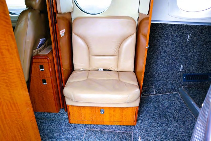 2010 Beechcraft Beech King Air B200 GT, photo 7