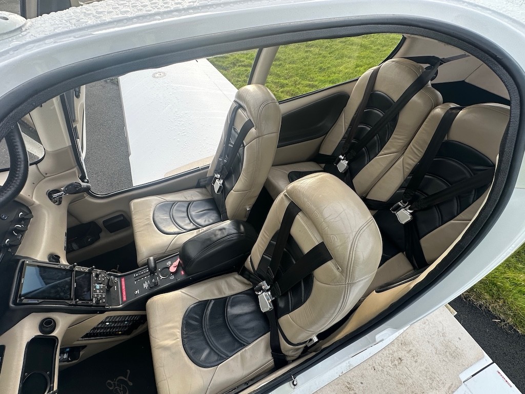 2004 Cirrus SR22-G2 — photo 4