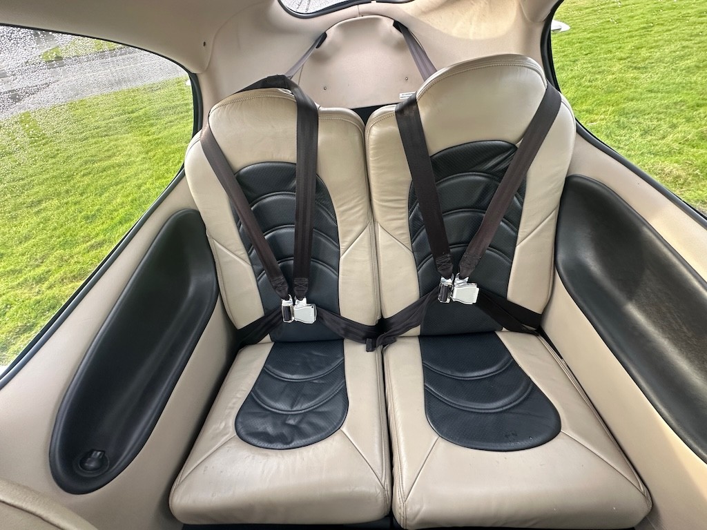 2004 Cirrus SR22-G2 — photo 5