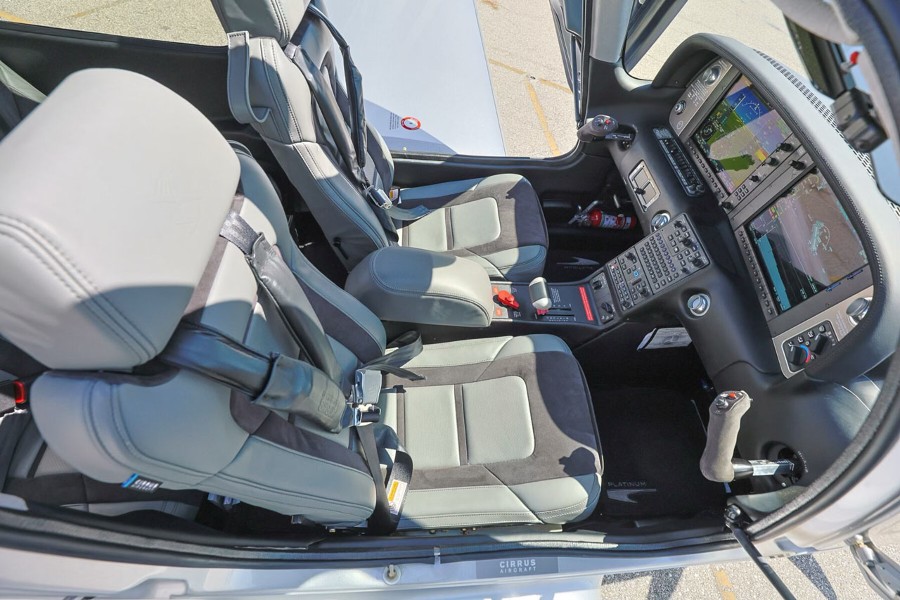 2023 Cirrus SR22T-G6 GTS (N39JS), photo 7