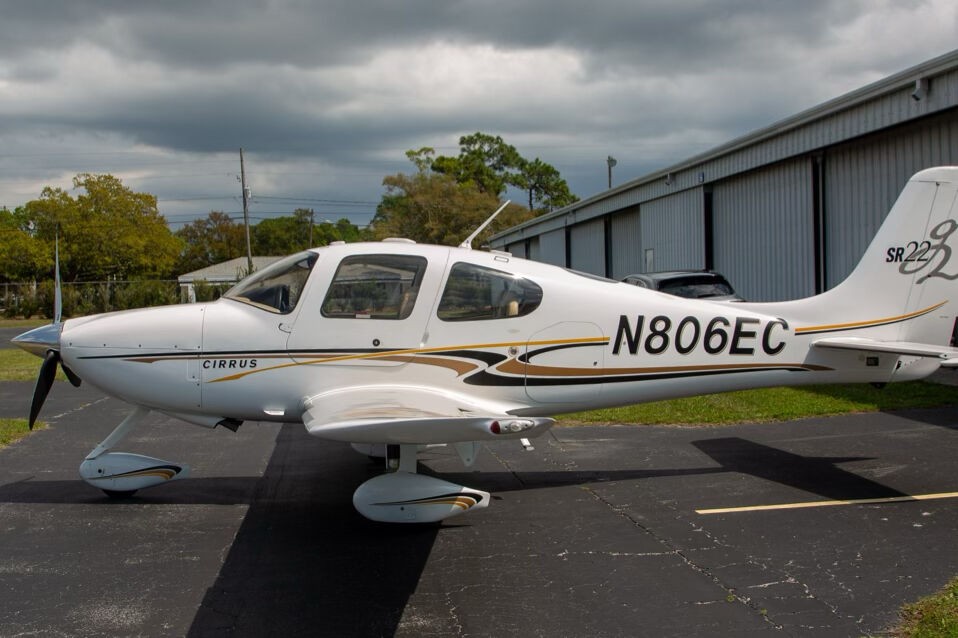2004 Cirrus SR22-G2 — photo 1
