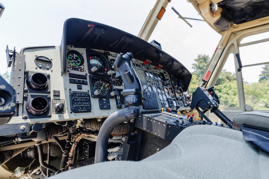 2001 Bell 412EP, photo 11