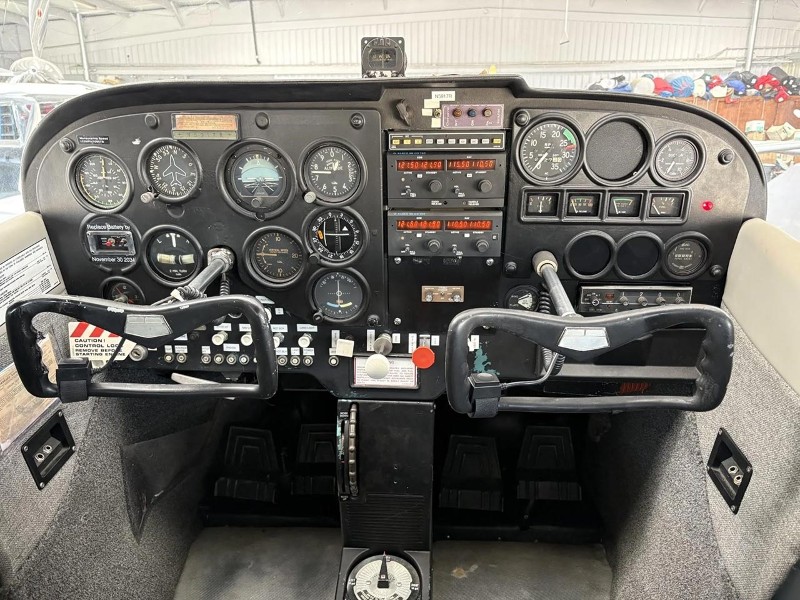 1965 Cessna 172G Skyhawk, photo 12