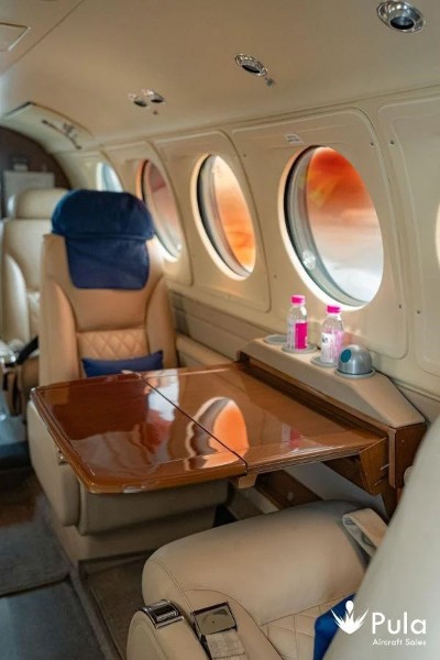 2010 Beechcraft Beech King Air B200 GT, photo 7