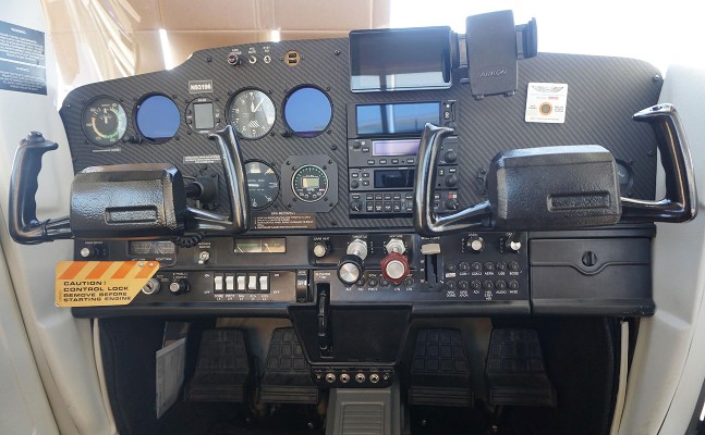 1981 Cessna 152 — photo 3