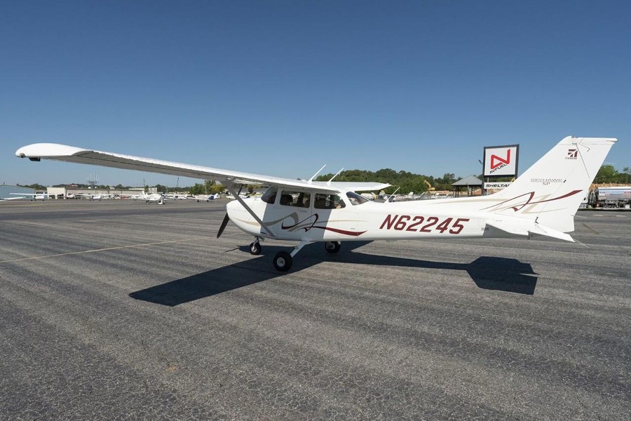 2008 Cessna 172S Skyhawk SP, photo 8