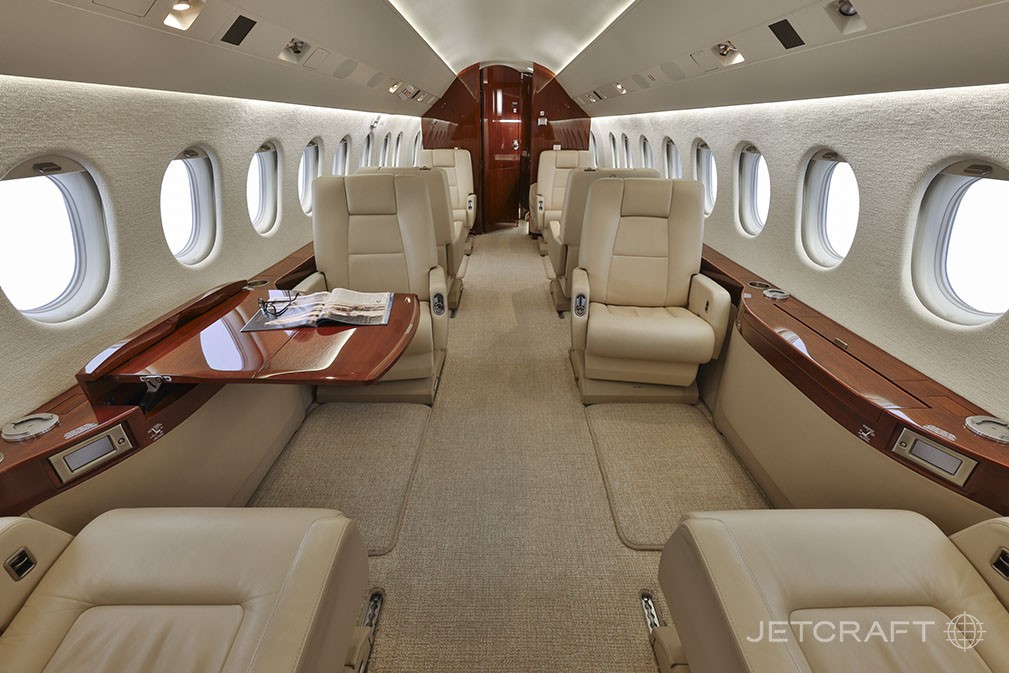 2005 Falcon 2000 — photo 2