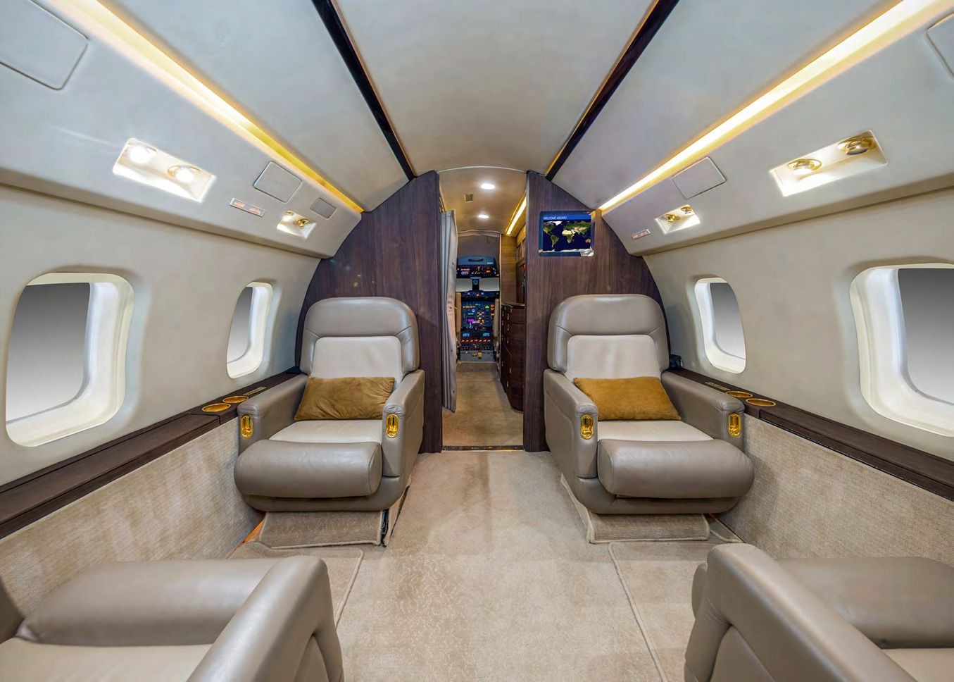 1993 Bombardier Challenger 601-3R — photo 3