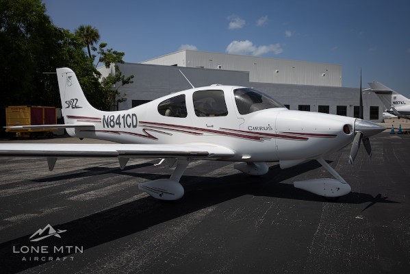 2002 Cirrus SR22 — photo 1