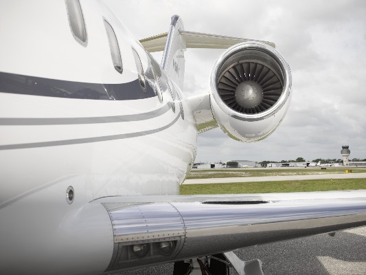 2001 Bombardier Challenger 604 — photo 5