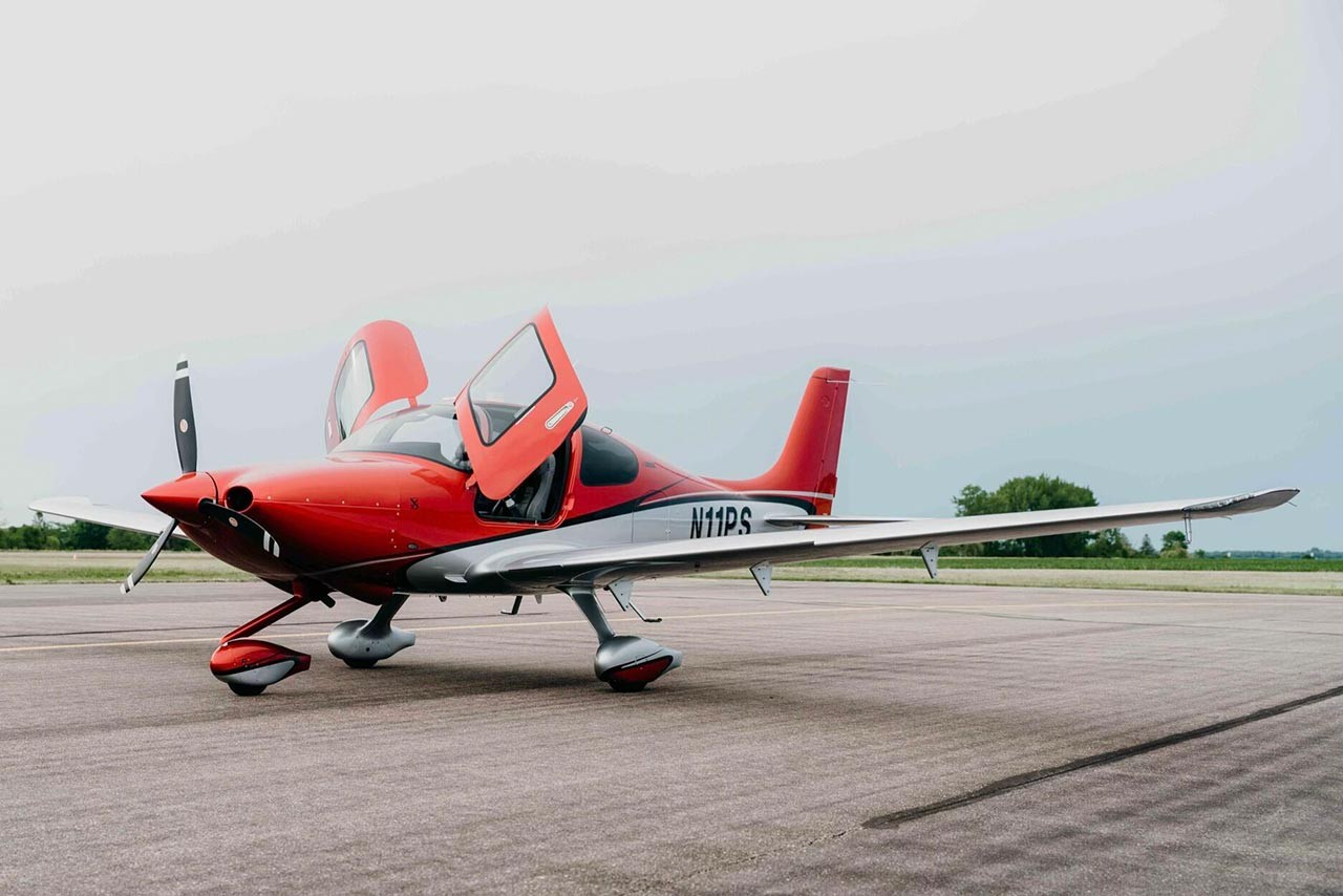 2025 Cirrus SR20 — photo 2